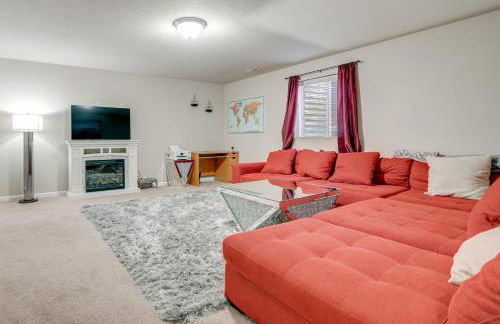 Spacious Family Getaway with Yard in Kalamazoo! - Foto 3