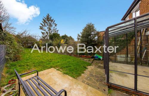 Stylish 3-Bedroom Garden Home, AC, Contractors and Families - Foto 35