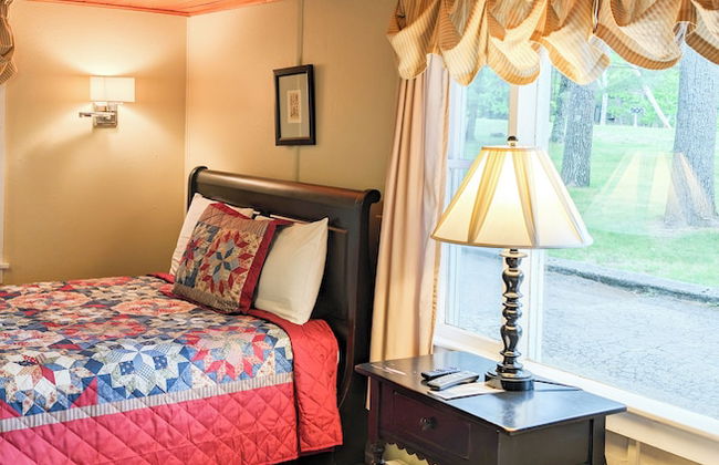 Hinckleys Dreamwood Cottages - Photo 8