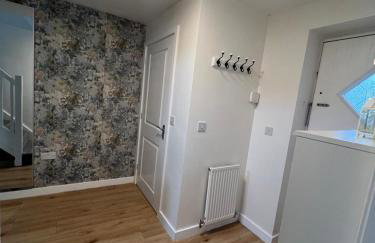 Peaceful modern home with garden and parking - Foto 10