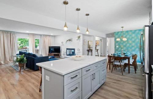 Spacious and Luxury Designed Ranch with Game Room - Foto 37