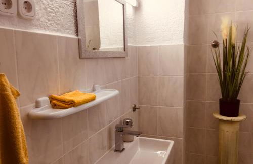 Haus am Fluss mit wunderschöner Dachterrasse mit Flussblick ,Garten und Grill - Foto 28