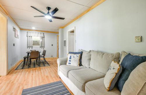 Lakefront Cabin with Fire Pit, Dock, and Boat Rental - Foto 8