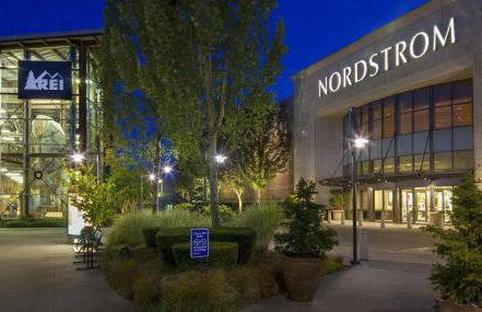 Modern 4BR Family Oasis - Treehouse Bunk &Game Room - Foto 62