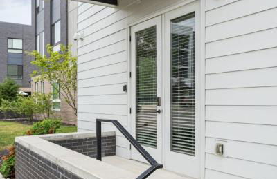 Bright & Cozy 2BR Retreat w Parking Broad Ripple - Foto 42