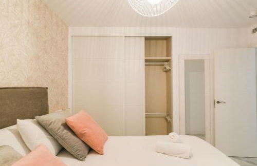 Magnificent- 2Bd 2Bth- City Center - Photo 25