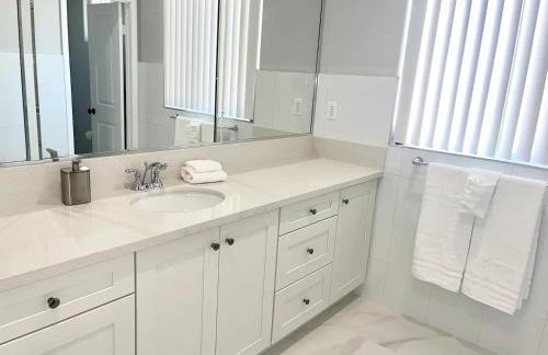 Huge Family Home Near Disneyland & SoCal Beaches - Foto 10