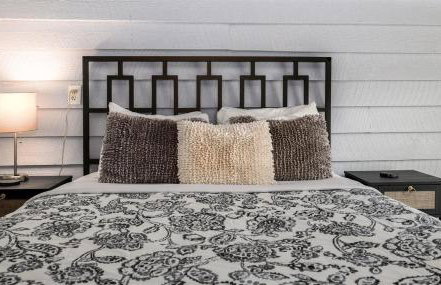 Dog Friendly Lakeside Escape with Hammock and Fire Pit - Foto 23