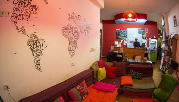 Coin salon dans le hall