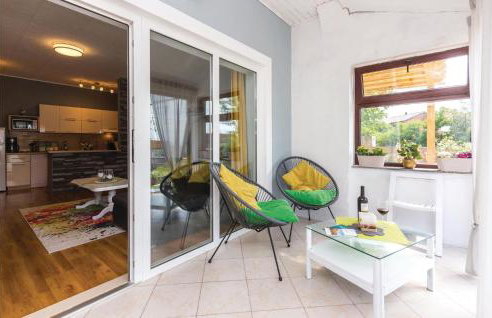 2 Bedroom Awesome Apartment In Krasica - Foto 6