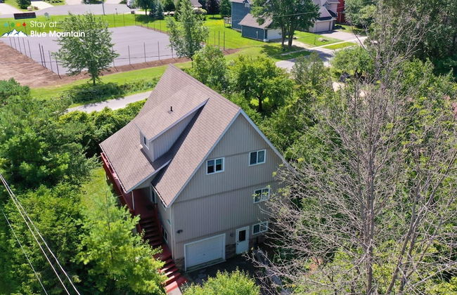 Mountain Views, Steps to BM Village, Hot Tub, BBQ. - Foto 30