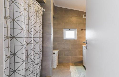 Between Mountain And Sea - Foto 13