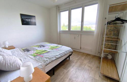 T3 57m2 avec balcon proche gare SNCF - WIFI, Netflix, café et thé offerts - Foto 3