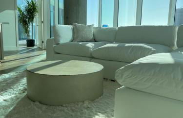 Luxury Designer Suite with Rooftop Pool, Gym - Foto 9