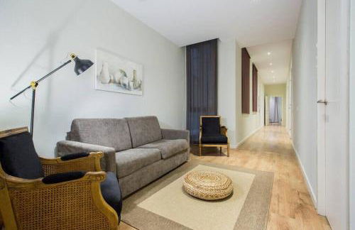 The Collection Barcelona - Bright and modern 4bedroom with terrace in Las Ramblas P2 - Photo 12