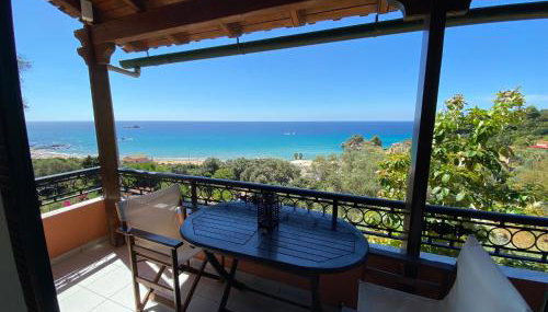 Papadatos Apts With Amazing View - 5mins from the beach - Foto 1