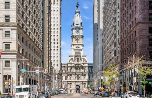 Charming Home In Heart of City With King Size Bed! - Foto 17