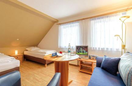 Ferienhaus BODDEN- vis-a-vis Hiddensee für bis zu 15 Gäste in 7 Appartements - Foto 15