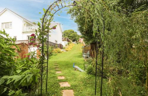 Charlecote House - Photo 3