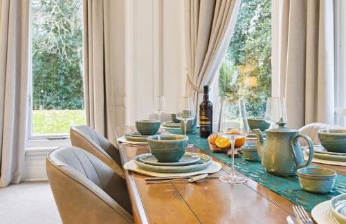 Luxe Victorian Spacious Home Sefton Park with Parking - Foto 26