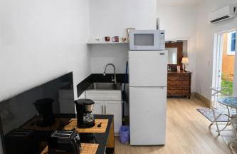 Quiet Studio Retreat attached to big House - Foto 5