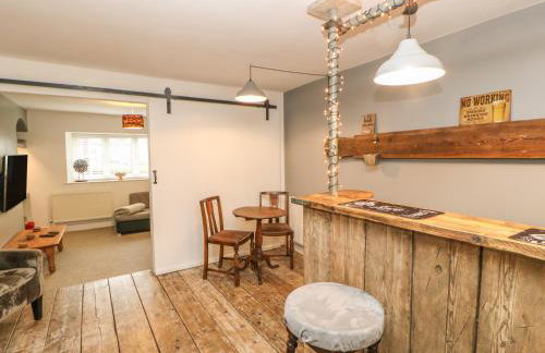 Belgrave House - Photo 16