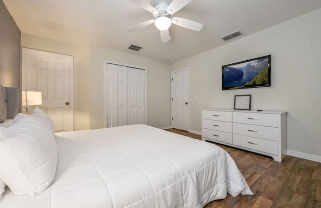 Remodeled Gem - Comfort and Location - Foto 44