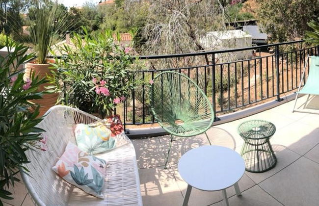 2 bedroom Apartment in Bormes-les-Mimosas with swimming pool and garden - Photo 18