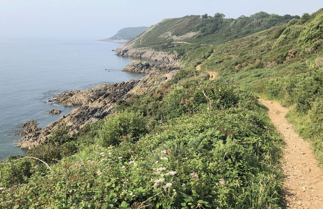 Stunning Beach Front Apartment in Caswell Swansea - Photo 7