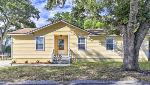 Home with Yard 1 Mi to Indian Rocks Beach and Golf - Foto 3