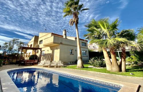 Villa Martina 4 bedroom villa with air conditioning & private swimming pool ideal for families - Foto 25