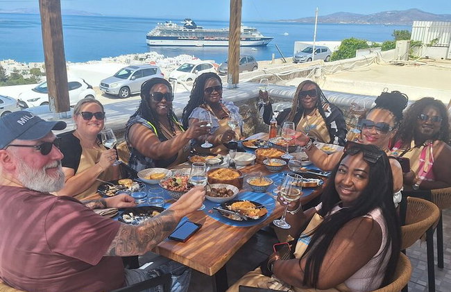 Experiencia en clase de cocina Mykonos para viajeros de cruceros - Foto 1