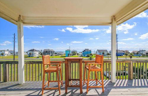 Cottage By The Sea by Ryson Vacation Rentals - Photo 2