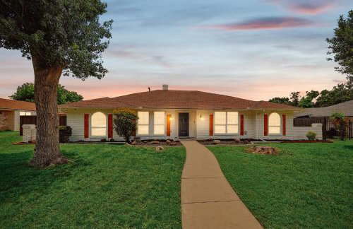 5-BR Relaxing Retreat with Pool Hot tub Fire Pit - Foto 44