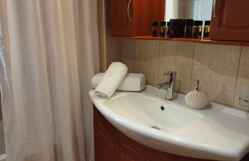 Istamos apartment - Photo 13