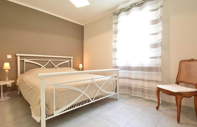 Holiday Home in Montclera With Sunny Garden, Playground Equipment and Private Pool - Foto 9