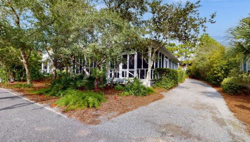 Coastal haven near the beach off scenic 30A with two pools & porch- dog-friendly - Foto 2