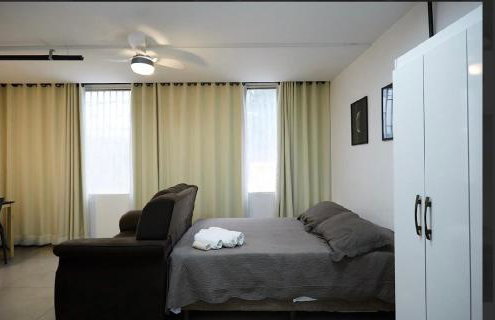 09 - ESTÚDIO COMPLETO com Ar condicionado, Cozinha, Vaga de garagem, bem localizado, próximo ao LifeCenter - Foto 8