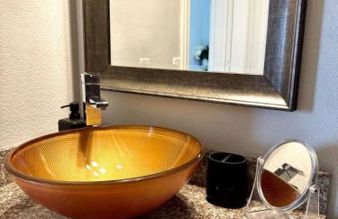 Fireside Double Kings Midtown Luxe Suite - Foto 35