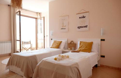 Sun-Filled Apartment, Breathtaking Coastal View, Gioiosa Marea, Limone by Ideal Sicily - Foto 9