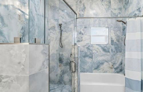 Diamond Sands Epic Mini Golf Guest House - Photo 12