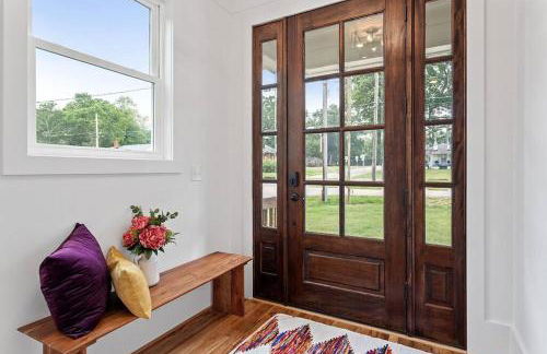 Home Near Lenovo Center and Carter Finley - Foto 17