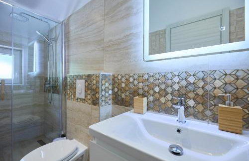 Villa Korta - Spacious House with Pool - Foto 18