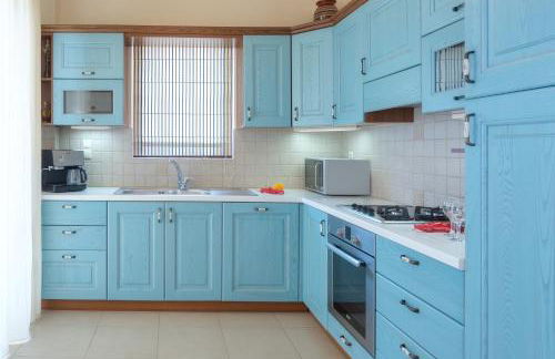 Sea Views at villa Anemomylos with Heated Pool, Ping Pong and Tennis - Foto 5