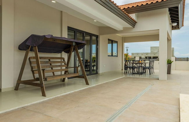 NEW 6BR Villa w Pool Across Street Palmbeach - Foto 23