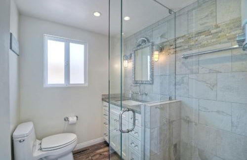 Oceanfront Villa with Private Beach Access, Remodeled Kitchen - Photo 32