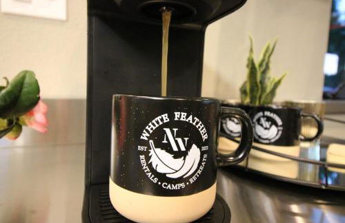 Luxe Lake Cabin Hot tub Grill Firepit EV charger - Foto 9