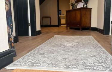 Converted Welsh Sunday School with Sea View & Garden on Anglesey - Dog Friendly - Photo 11