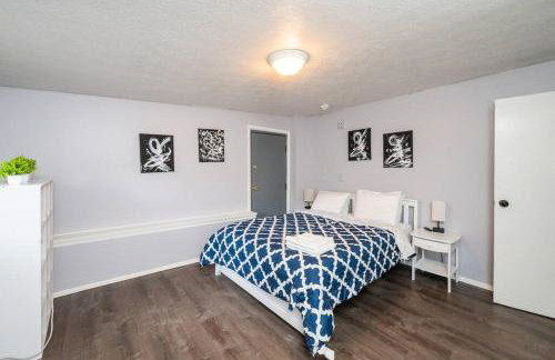 ROKU TVs - Washer & Dryer - QueenBeds - GroupStay - Foto 5