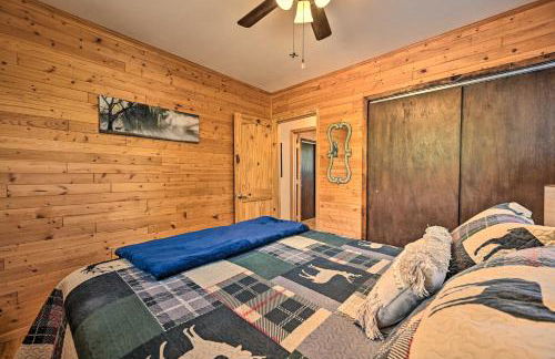 Peaceful Strawberry Cabin Fire Pit and Hot Tub - Foto 12